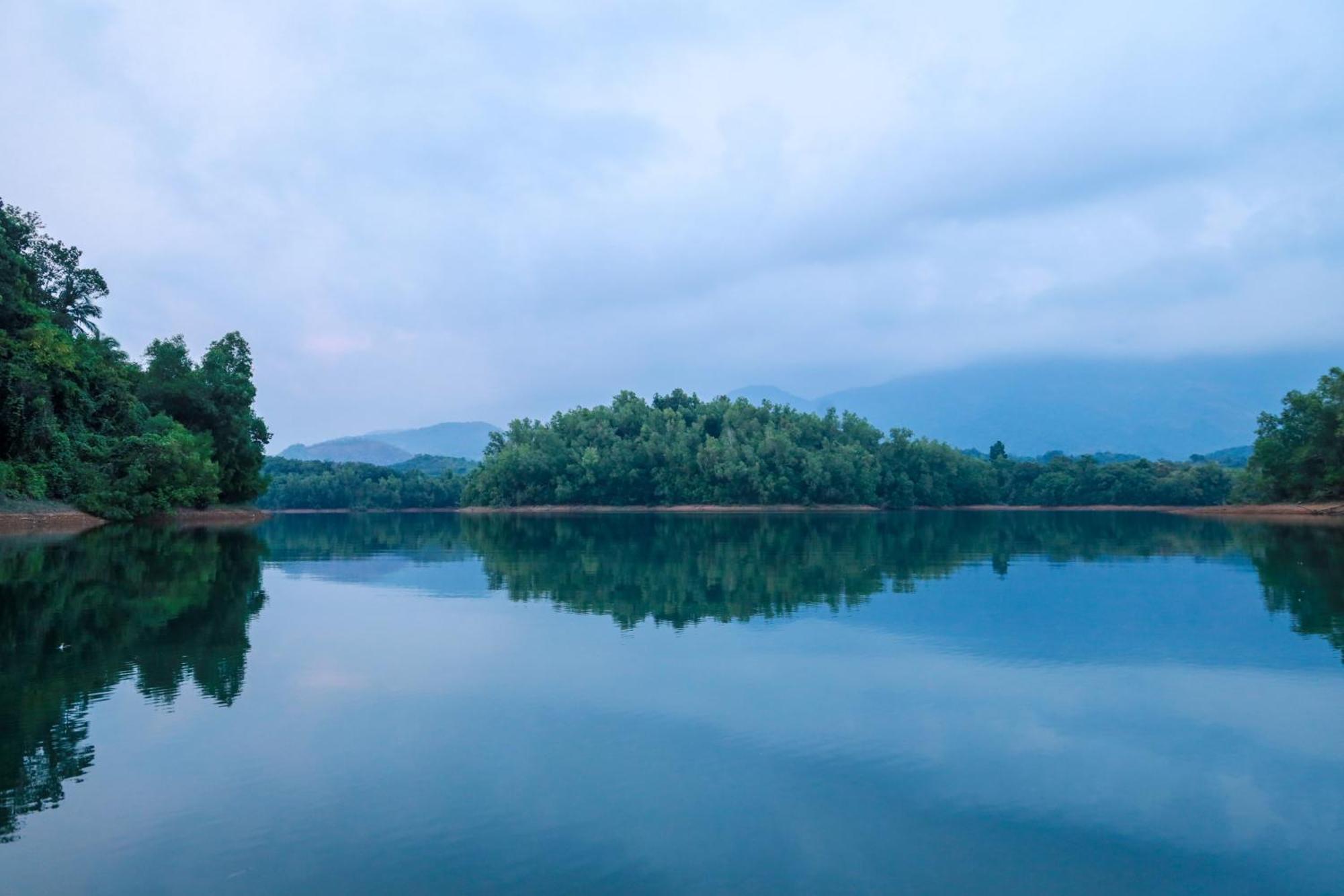 Hotel Serene Aqua Hills Kozhikode Mennanyam Exterior foto